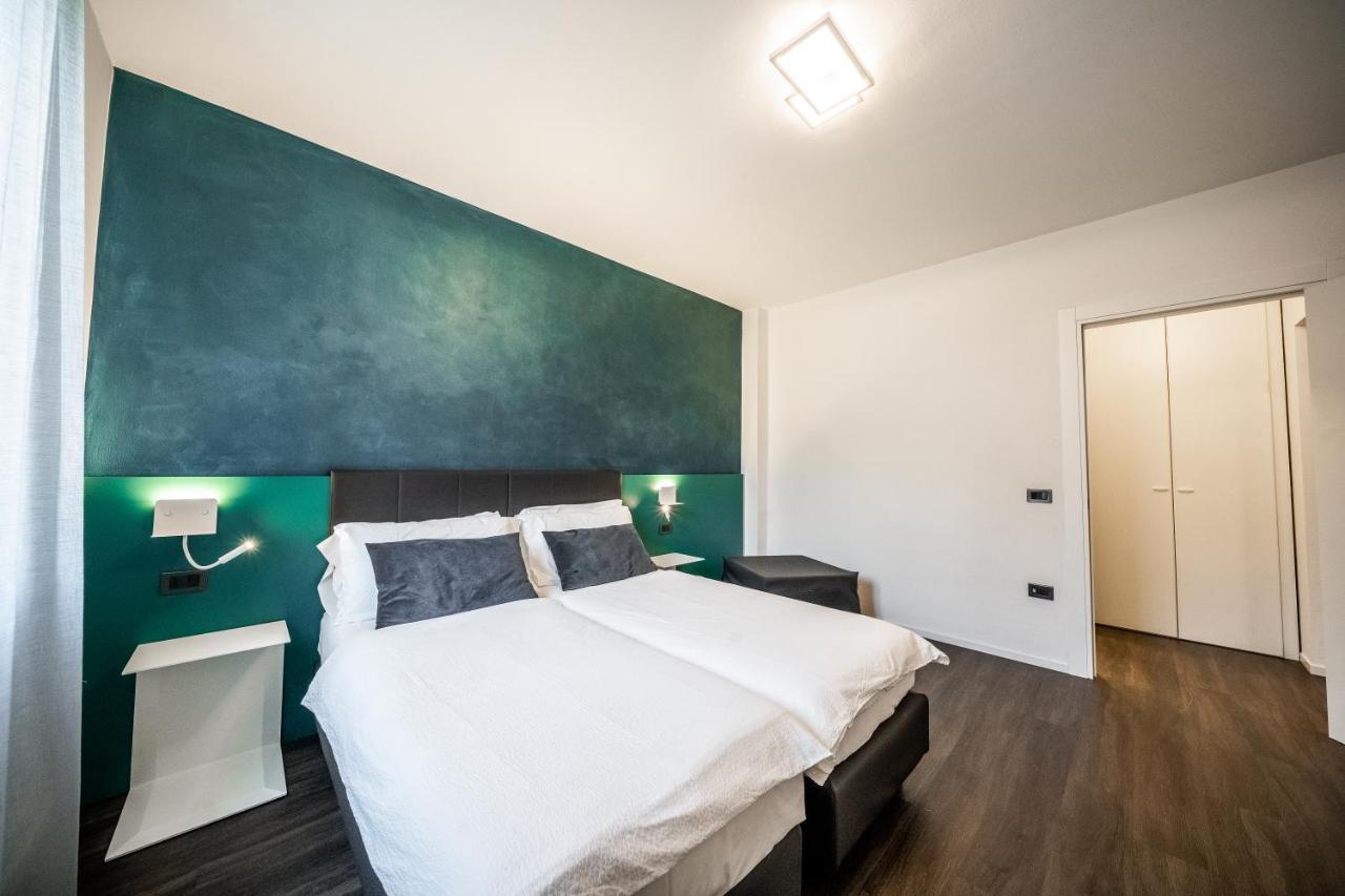 Appartamenti Vasco Renna Surf Center Torbole Sul Garda Exterior foto