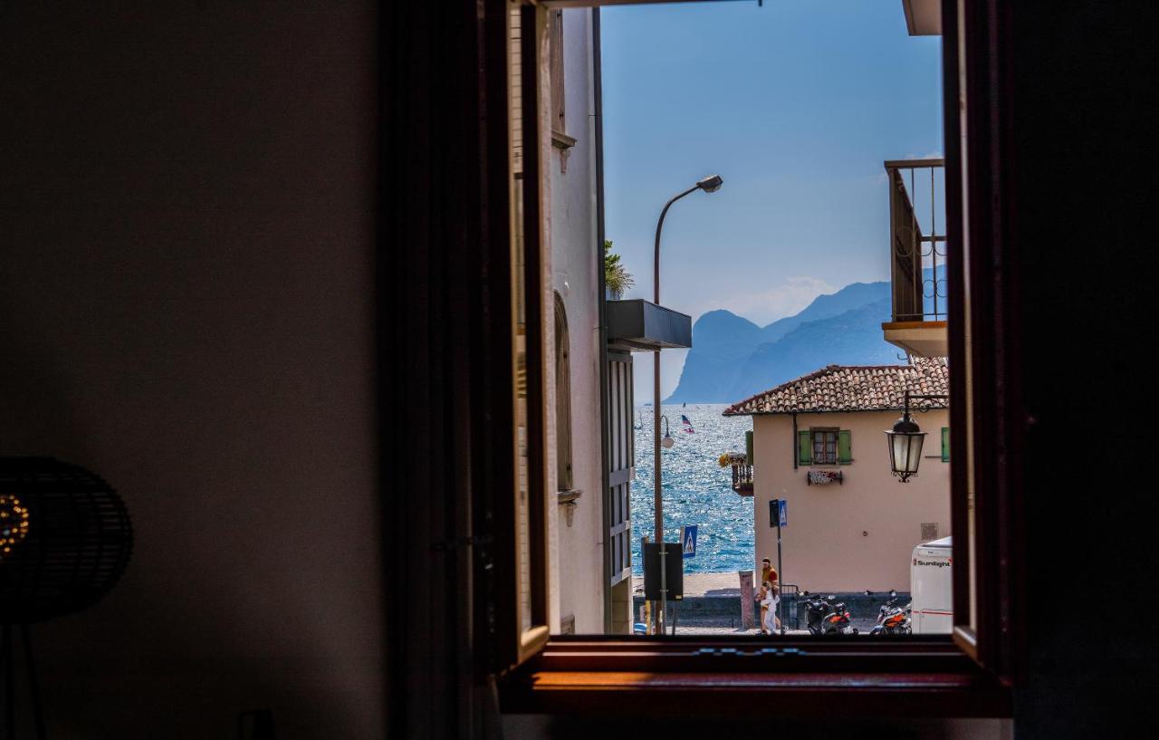 Appartamenti Vasco Renna Surf Center Torbole Sul Garda Exterior foto